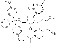 5'-O-[Bis(4-methoxyphenyl)phenylmethyl]-2'-O-(2-methoxyethyl)uridine 3'-[2-cyanoethyl bis(1-methylethyl)phosphoramidite] molecular structure (CAS 163759-97-5)